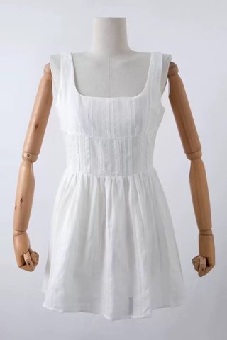 PREORDER - PONZA CROCHET DRESS IN WHITE