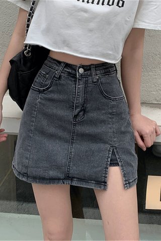 PREORDER - ABIGAIL DENIM ELASTANE SKIRT( INNER PANTS)