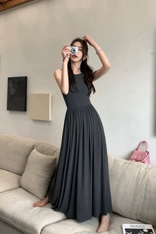 PREORDER - Basic Sleeveless Dress