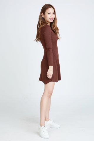 BACKORDER - GROVER KNIT DRESS IN BROWN
