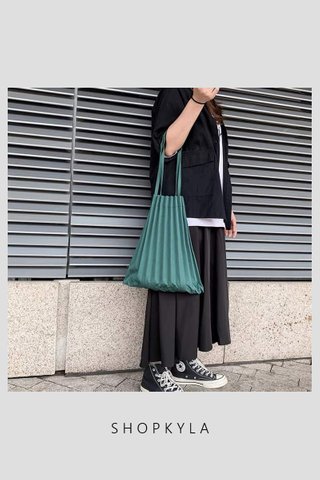 PREORDER - L884 PLEATED BAG