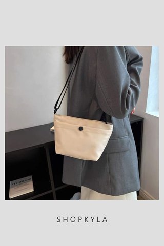 PREORDER - L887 SMALL CASUAL SLING BAG
